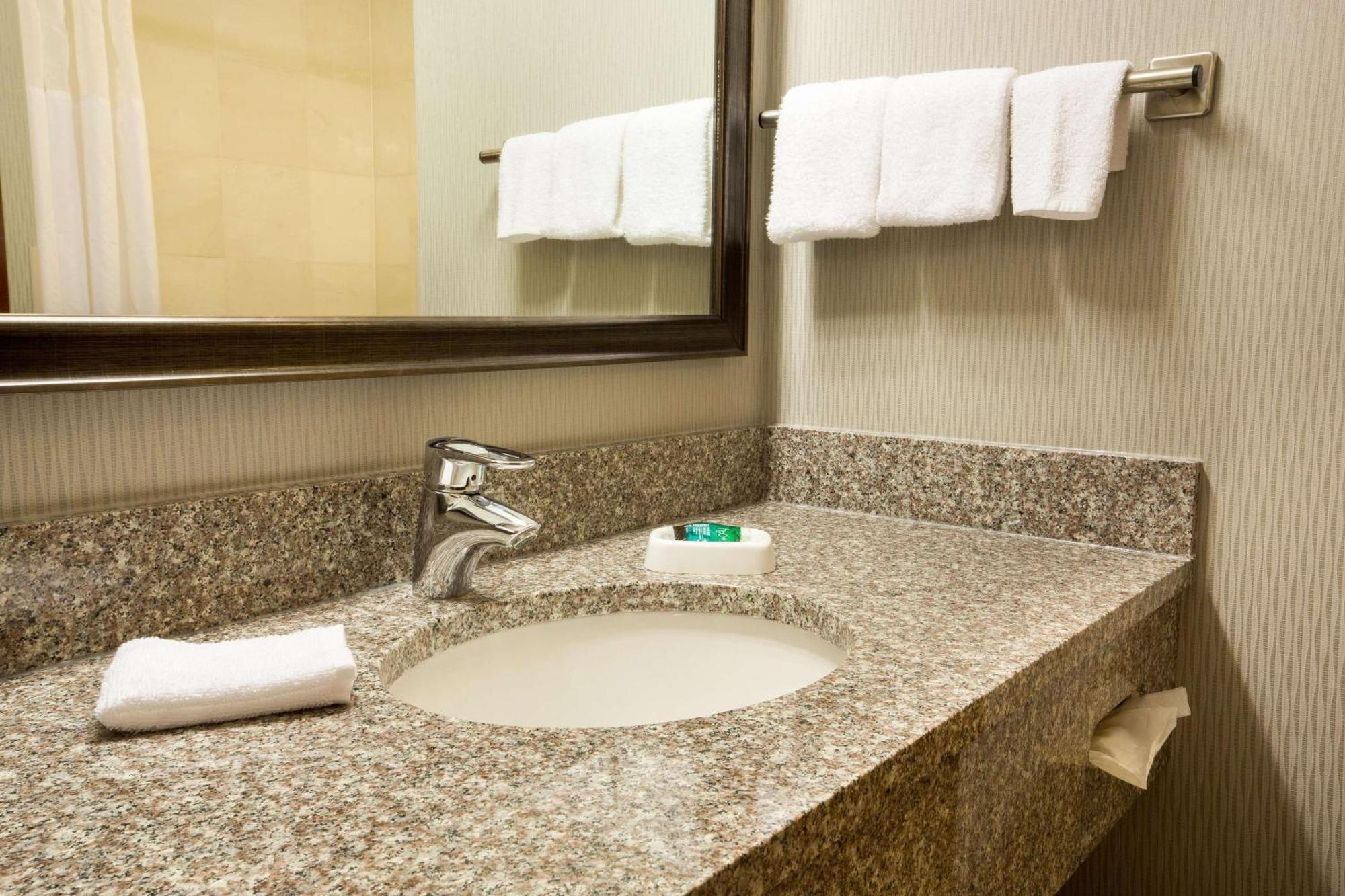 Drury Inn & Suites Columbus Grove City Esterno foto